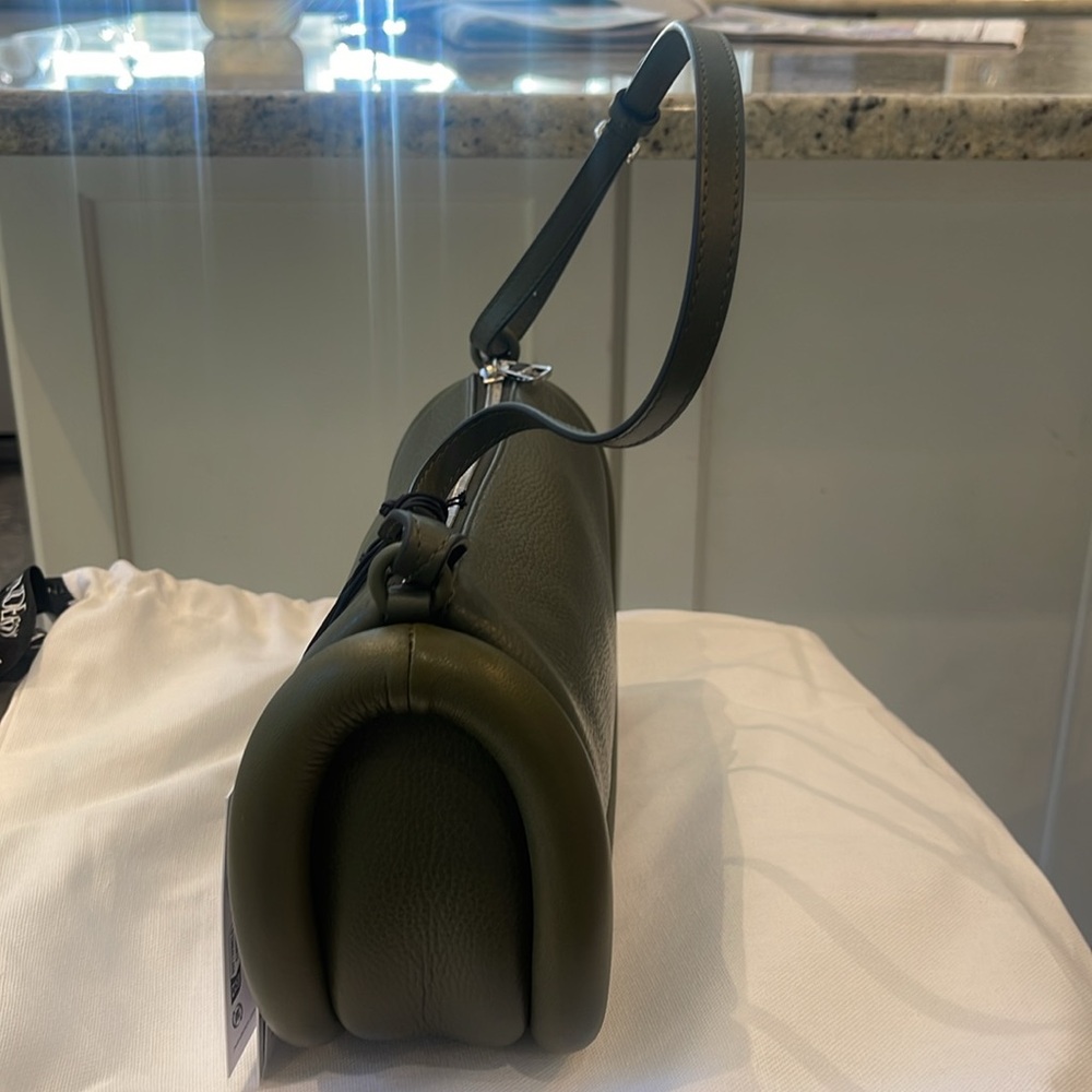 SOLD!!!!! NWT JW ANDERSON THE BUMPER BAG IN DARK OLIVE. - Picture 7 of 13